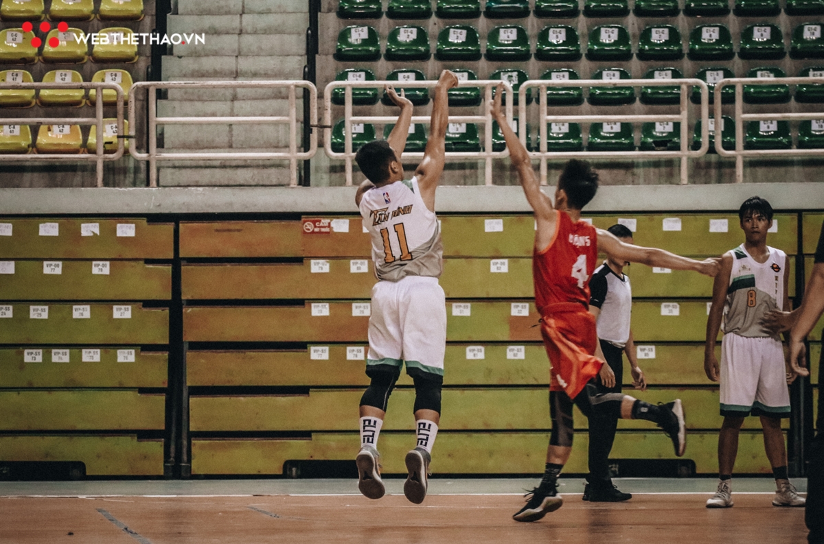 Chung kết nam giải Hạng A TP HCM 2019: Mưa 3 điểm đưa Quận 5 lên ngôi vô địch Chung kết nam giải Hạng A TP HCM 2019: Mưa 3 điểm đưa Quận 5 lên ngôi vô địch
